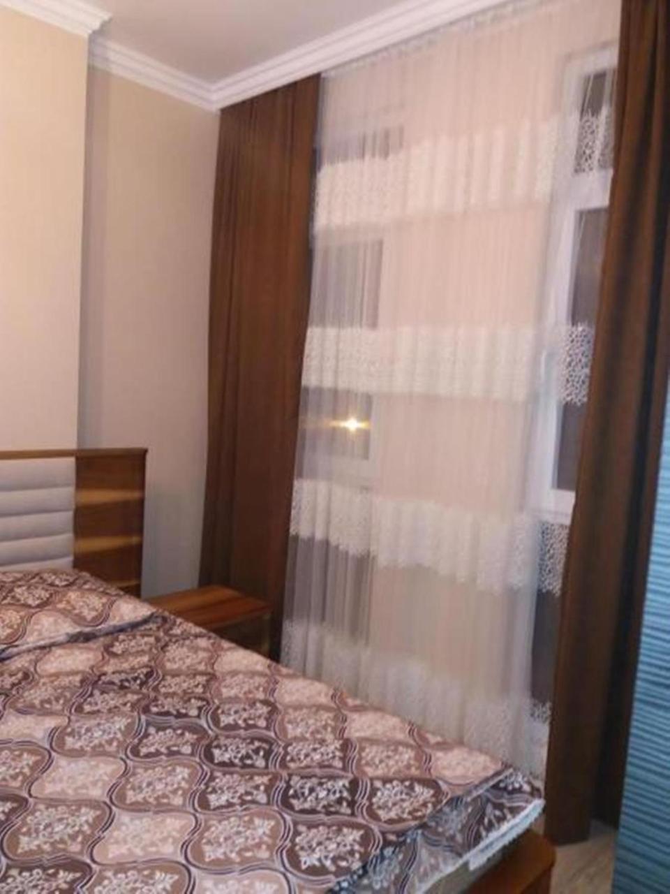 Apartment Irina Batumi Esterno foto