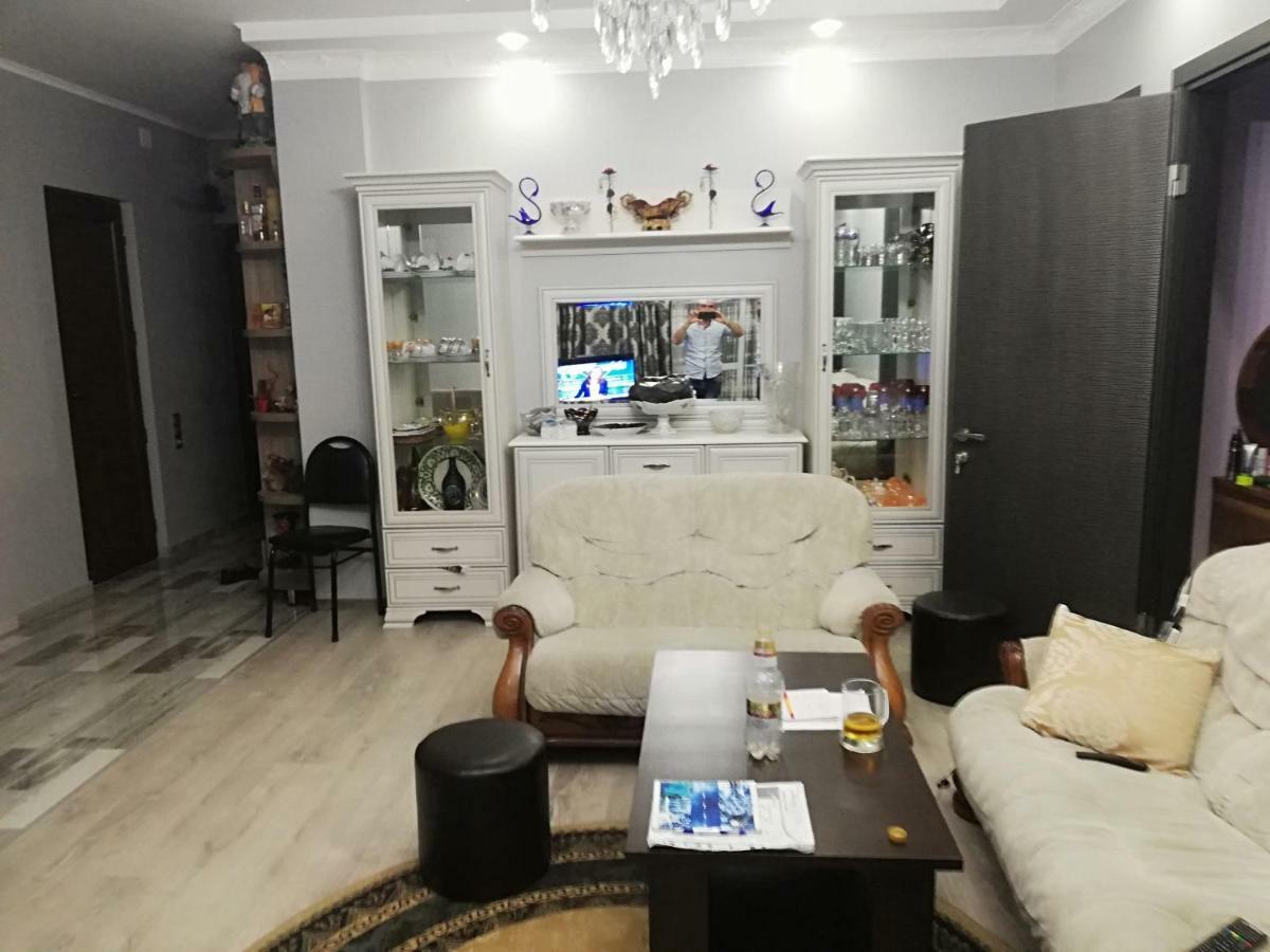 Apartment Irina Batumi Esterno foto